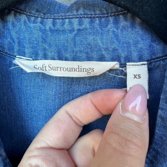 Soft Surroundings Women’s Asymmetrical Tencel Denim Blue Tunic Top Size XS - Picture 6 of 8